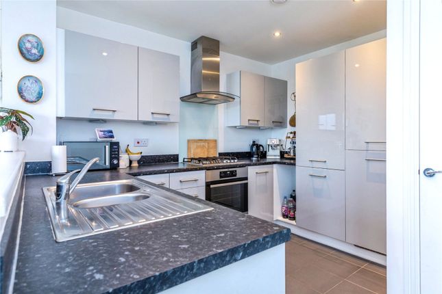 Flat 13, 15, Crusade Way, Kent photo 2