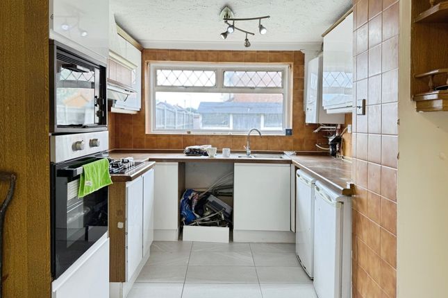 9 Stephen Avenue, Rainham photo 4