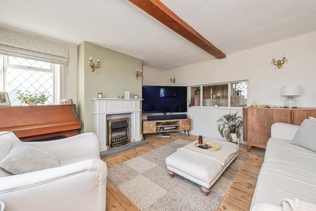11-, 11a Combs Road, Dewsbury photo 5