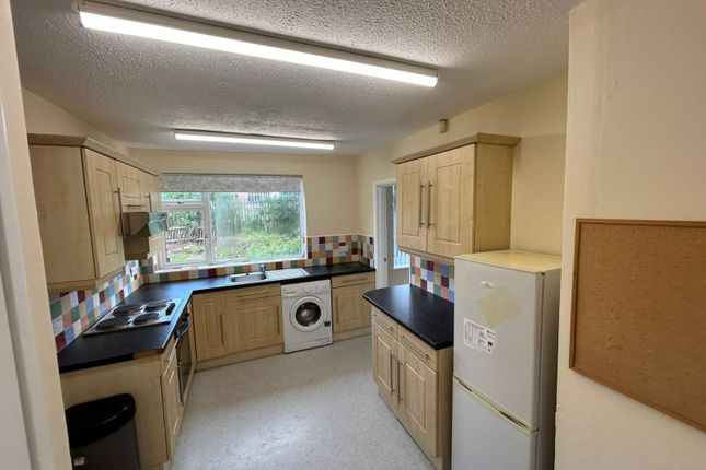 Foxcroft Mount, Leeds photo 3