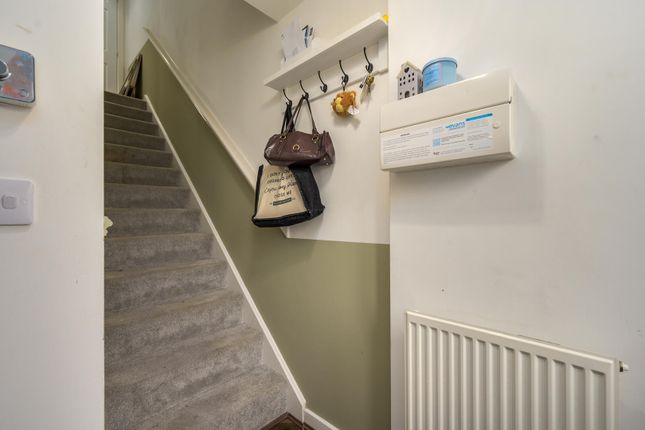 8, Elm Place, Stratford-Upon-Avon photo 4