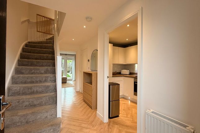 94 Skylark Gardens, Glasgow photo 2