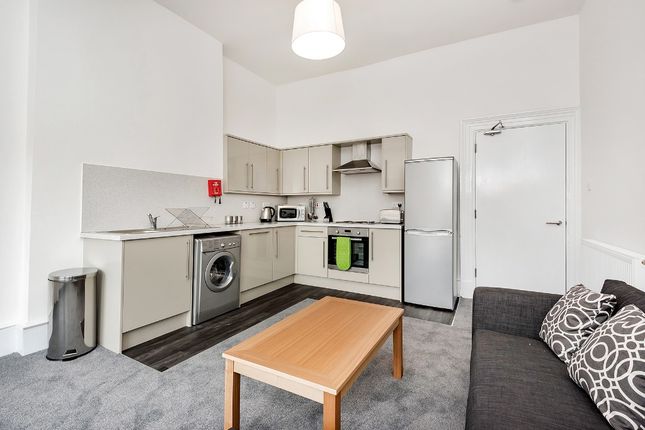 Flat to rent in Great Western Road, Woodlands, Glasgow