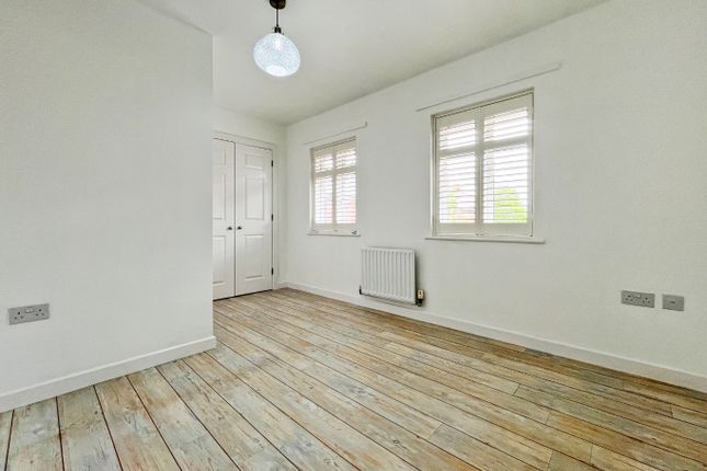 Semi-detached house to rent in Gabriels Square, Reading