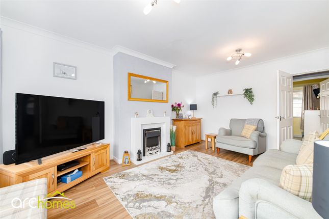 15, Fieldhead Avenue, Manchester photo 2