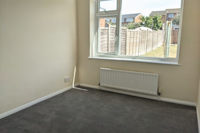 13, Offens Drive, Staplehurst photo 4