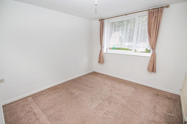 Flat 2, Drummond Castle Court, London photo 4