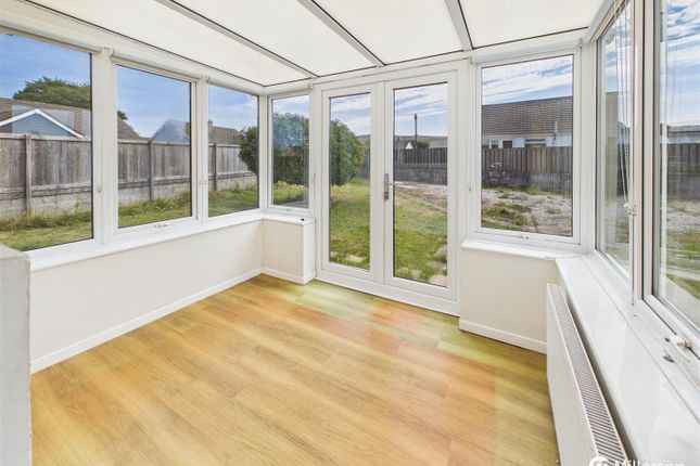 34, Agar Crescent, Redruth photo 4