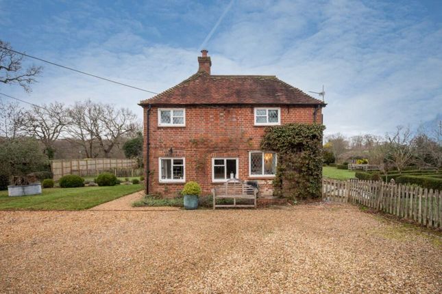 Cottage to rent in Knowle Lane, Cranleigh