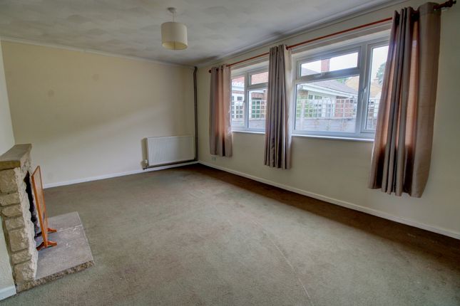 17, Shyshack Lane, Tadley photo 2