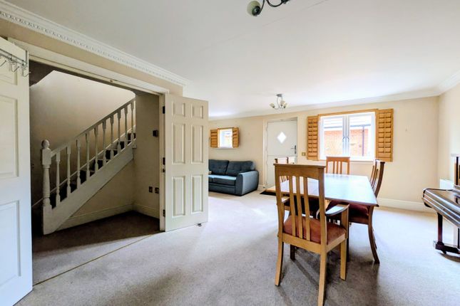 2, St. Lukes Crescent, Stockton-on-Tees photo 2