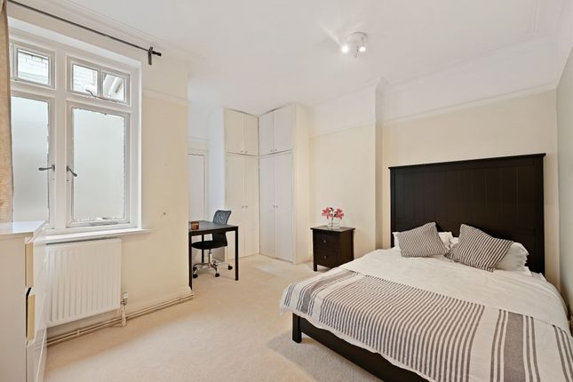 Flat 12a, Allen Mansions, London photo 3