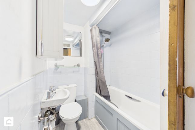 3, Pear Tree Row Sutton Road, Maidstone photo 5