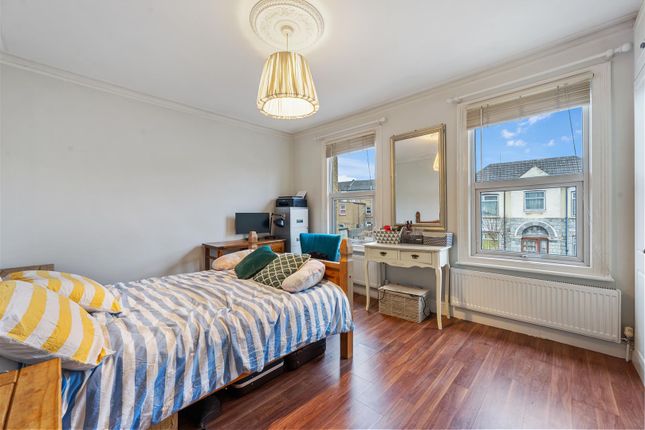 End terrace house for sale in Alexandra Place, London