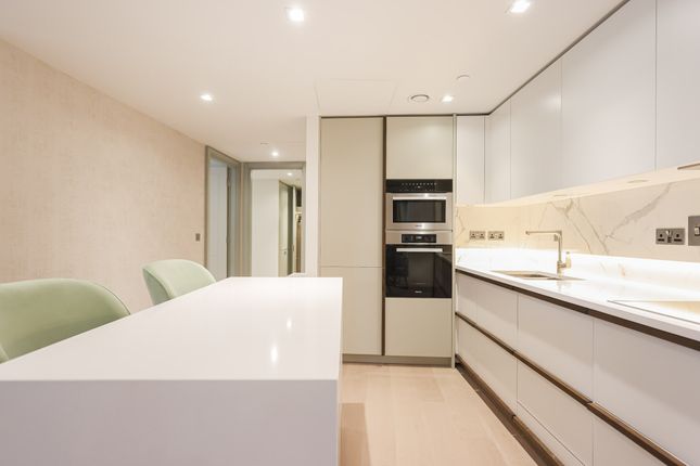 Flat to rent in Westmark Tower, West End Gate, Newcastle Place, Paddington, Little Venice