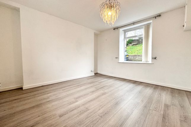 2 Woodland Street, Mountain Ash photo 2