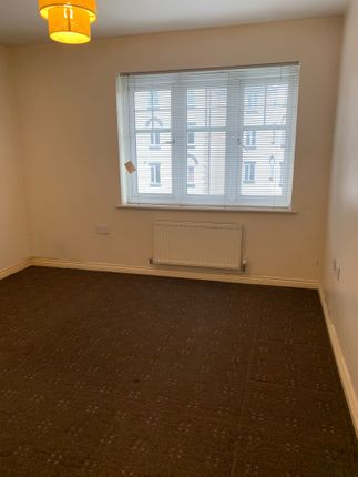 Detached house to rent in Elizabeth Street, Manchester