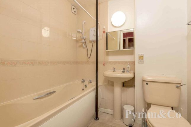 Flat for sale in Cavendish Court, Recorder Road
