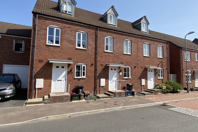 Town house to rent in Lysaght Way, Newport