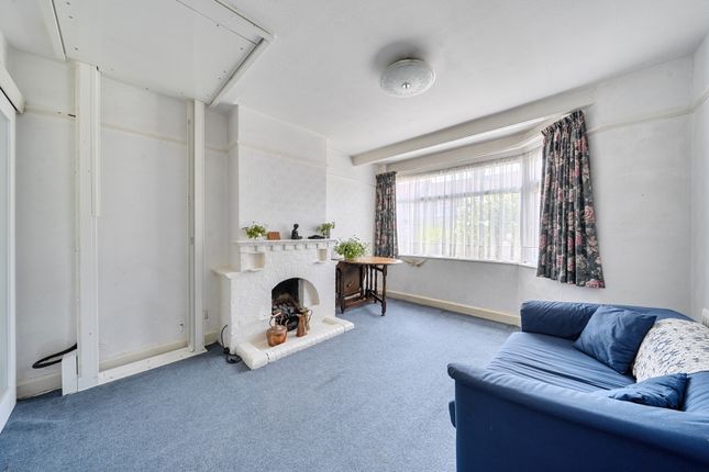 10, Scarsdale Road, Harrow photo 2