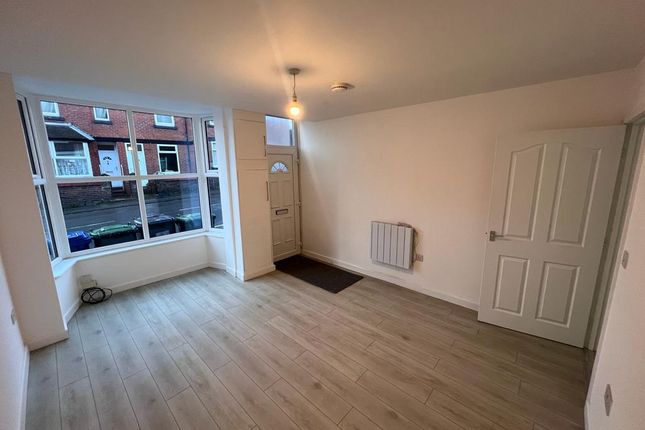 149, Watlands View, Newcastle-Under-Lyme photo 2
