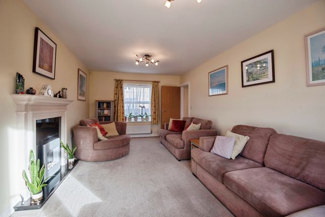20, Marys Way, Royston photo 4