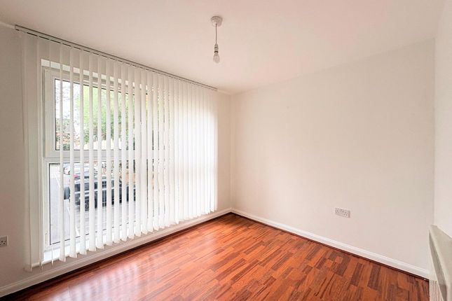 80, Lowbridge Court, Liverpool photo 2