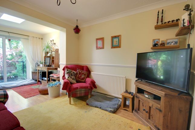 15, Chester Avenue, Beverley photo 4