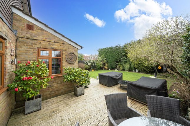 22 Chesham Road, Hemel Hempstead photo 4