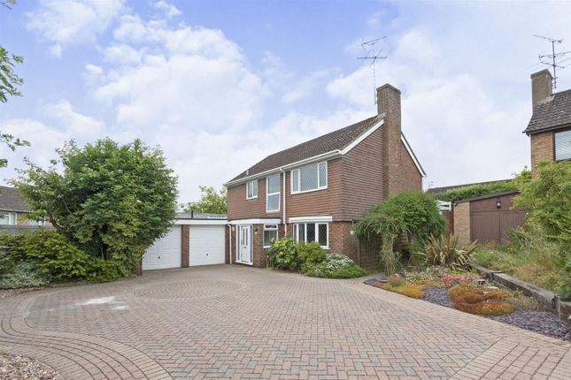 Thumbnail Detached house for sale in Camfield Close, Basingstoke