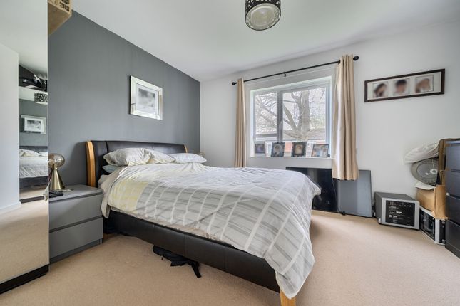 Flat 16, Ellwood Place,, Cordons Close, Gerrards Cross photo 3