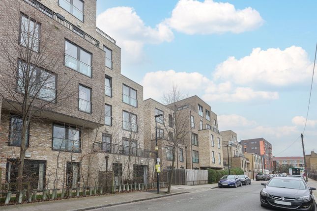 Thumbnail Flat for sale in Axio Way, Bow Common