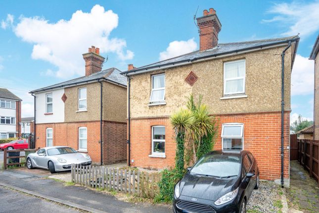 Thumbnail Flat for sale in Mangles Road, Guildford