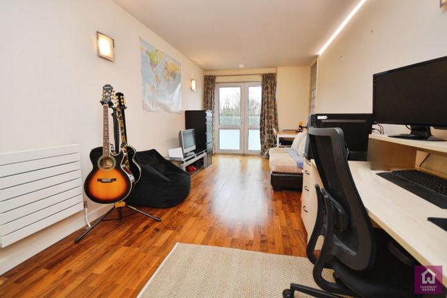 84 Cedar Court,, Longfield Centre, Manchester photo 2