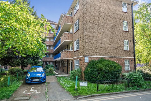 Thumbnail Flat for sale in London Road, Mitcham