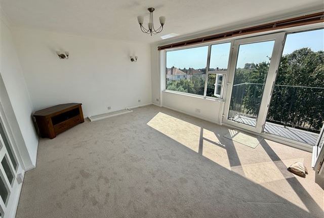 6, Wimbledon Court Sompting Avenue, Worthing photo 2