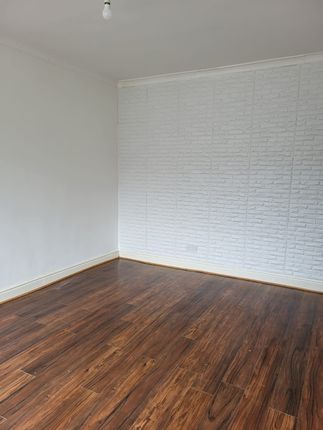 Swansea Road, Pontardawe photo 5