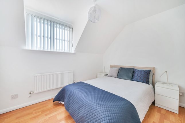 End terrace house for sale in Archer Close, Kingston Upon Thames