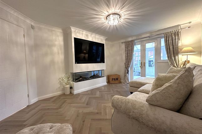 3, Allen Close, Newark photo 4