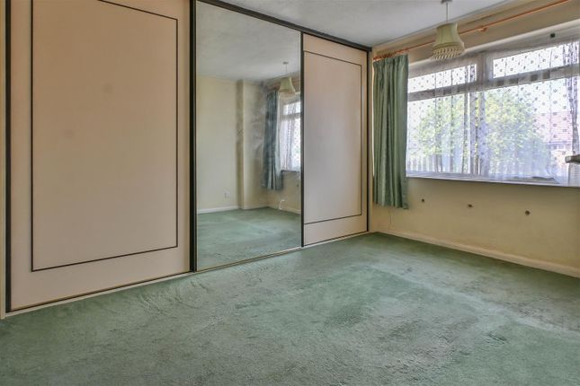 69, Woodland Avenue, Brentwood photo 4