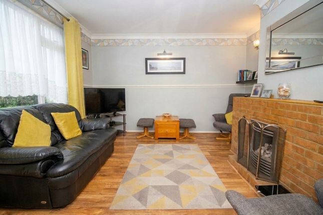 65 Northwick Road, Watford photo 3
