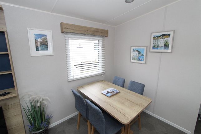 386 Beverley Bay, Goodrington Road, Paignton photo 3