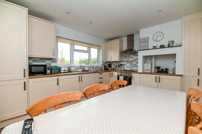 62, Marley Avenue, Hampshire photo 2