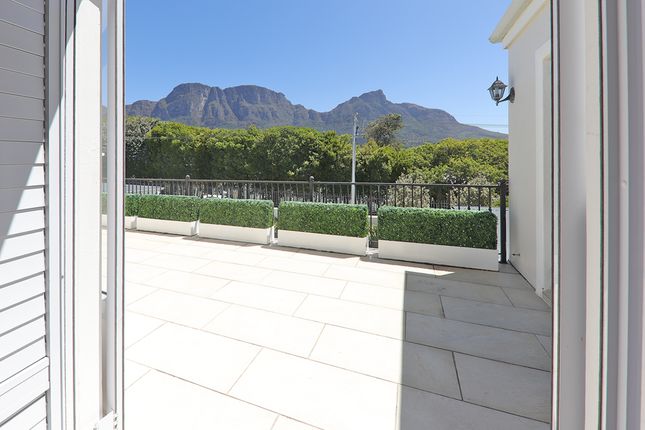 Town house for sale in Sloane Terrace, Claremont, Cape Town, Western Cape, South Africa
