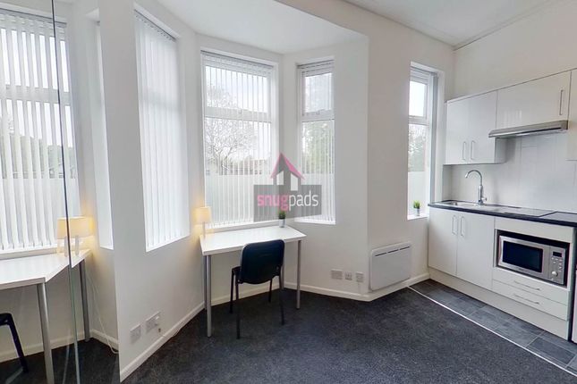 Gildabrook Road, Salford Manchester photo 3