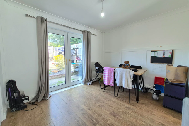 6, Lowcroft, Skelmersdale photo 4