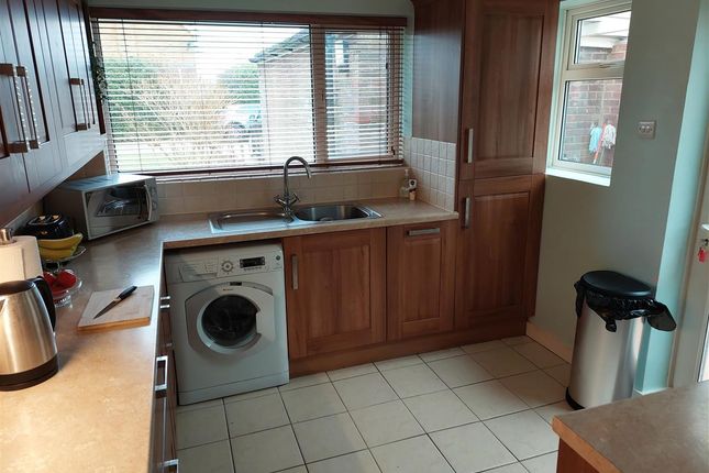 9, Tudor Avenue, Dymchurch photo 3