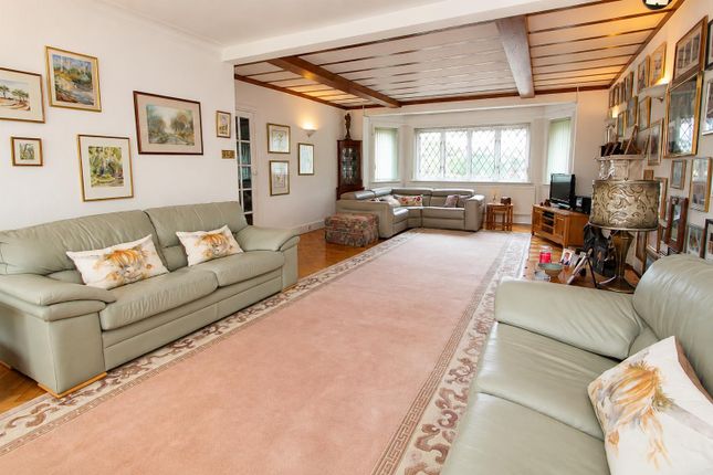 12, Champneys Close, Sutton photo 4