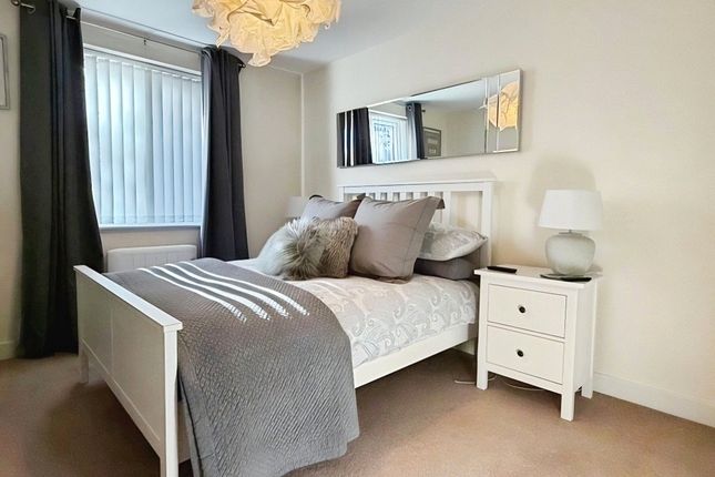 1, Oakcot Gardens, Reading photo 5