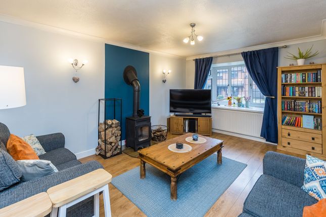 7, Lindale Close, Deeside photo 2